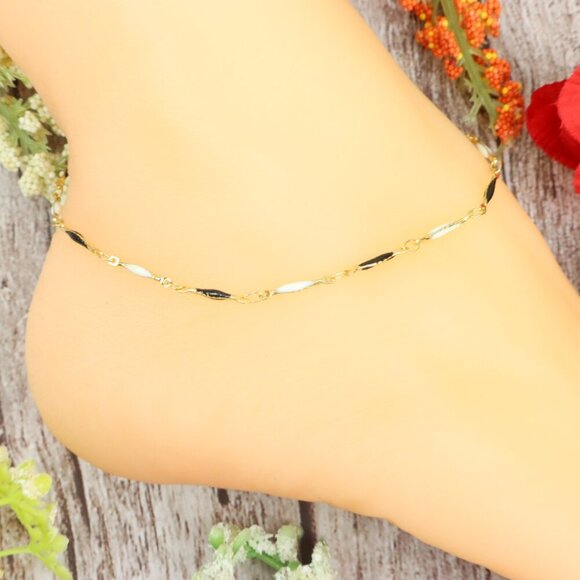 "Dainty Anklet for Women – Elegant Everyday Jewelry & Perfect Gift | MLCRC1013 - Picture 5 of 10